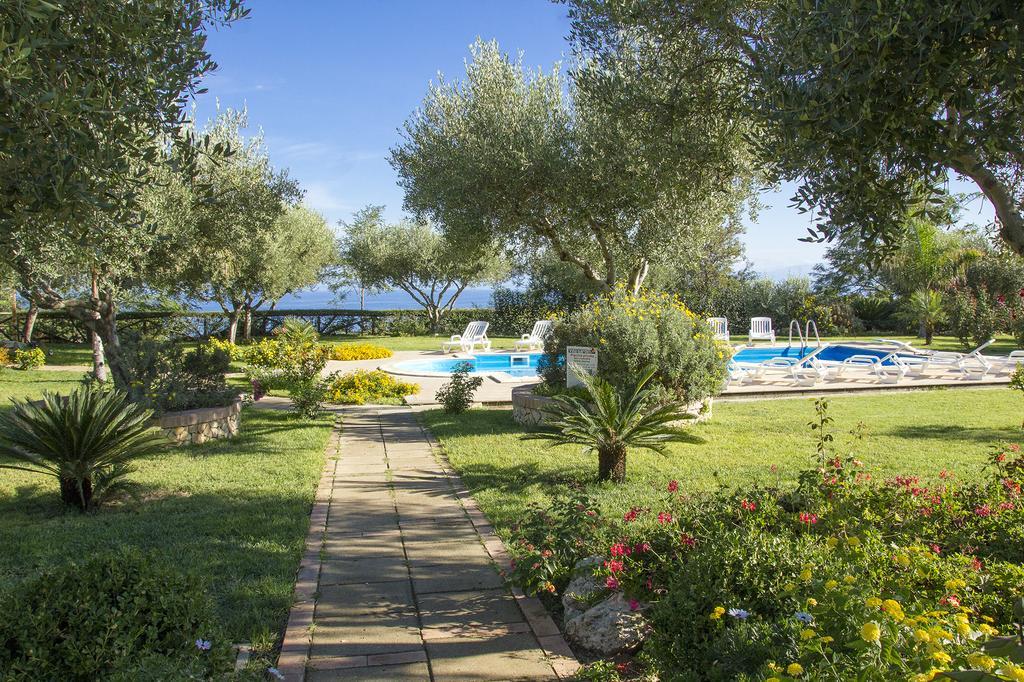 Villa Garden Drapia Esterno foto