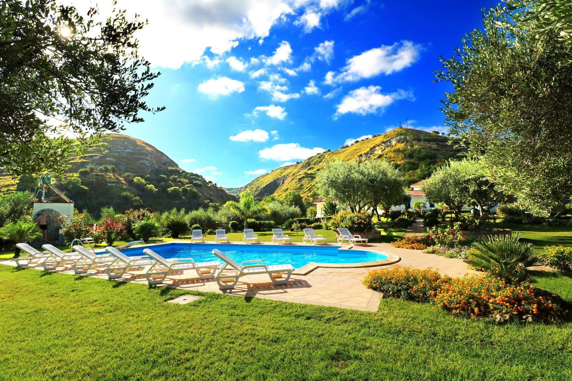 Villa Garden Drapia Esterno foto