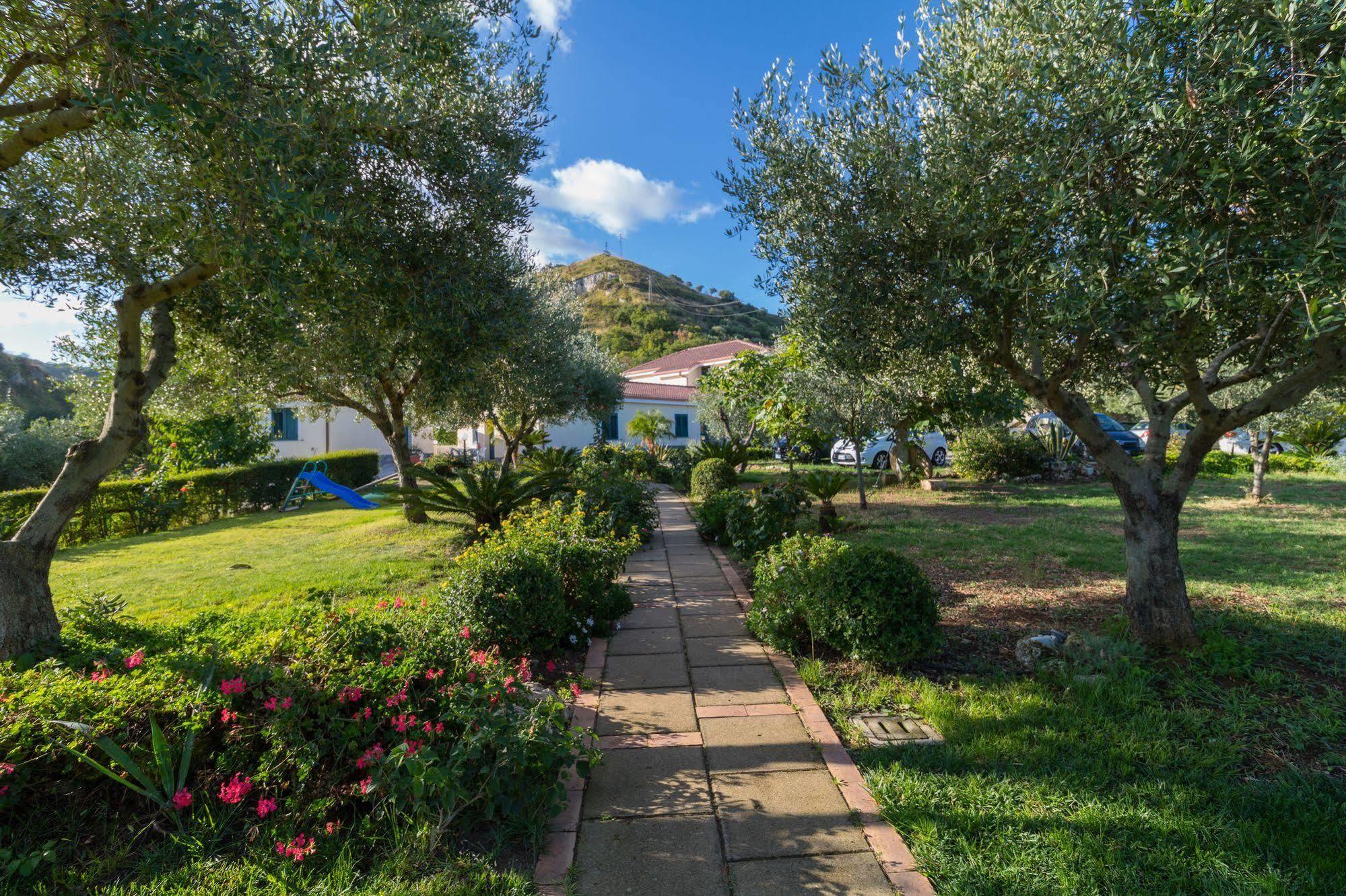 Villa Garden Drapia Esterno foto