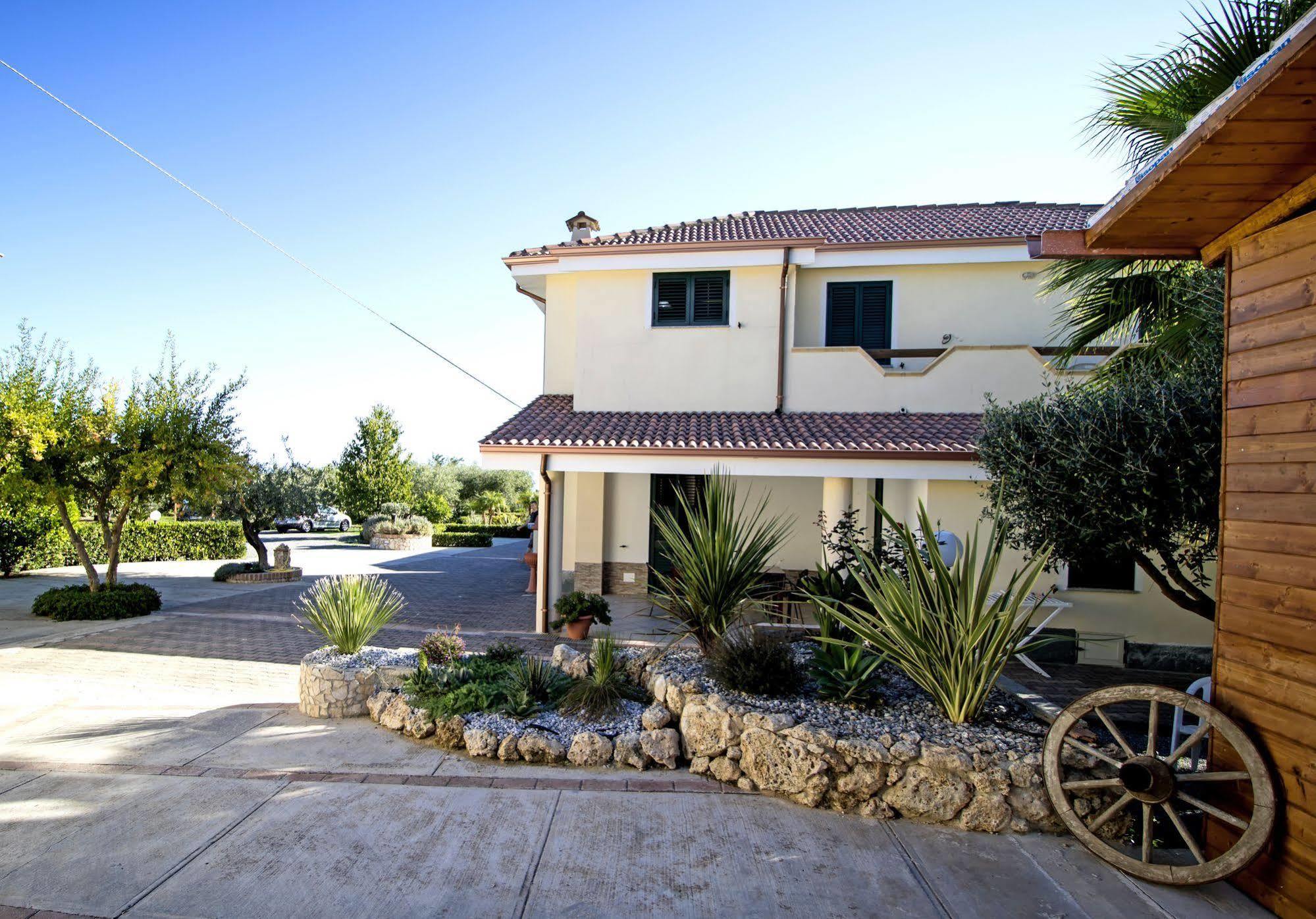 Villa Garden Drapia Esterno foto